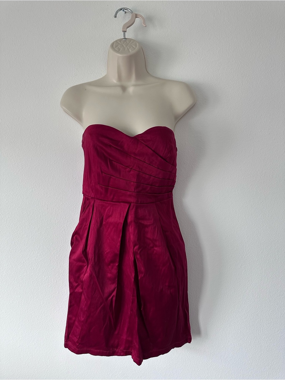 Dynamite Strapless Wine-Red Sweetheart Dress